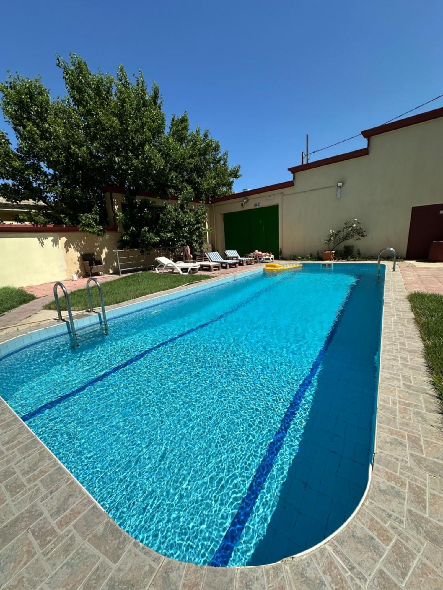 באקו Red Roof Seaview Hotel מראה חיצוני תמונה