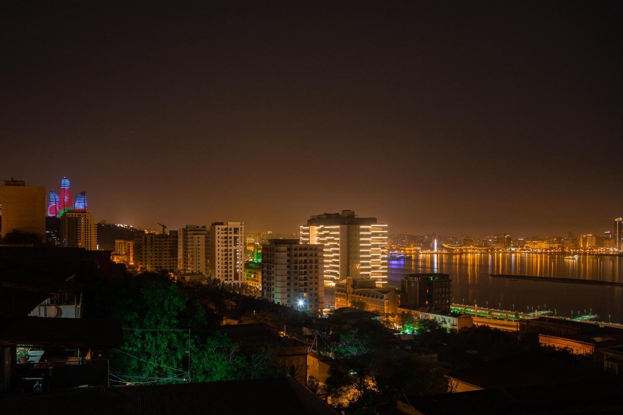 באקו Red Roof Seaview Hotel מראה חיצוני תמונה