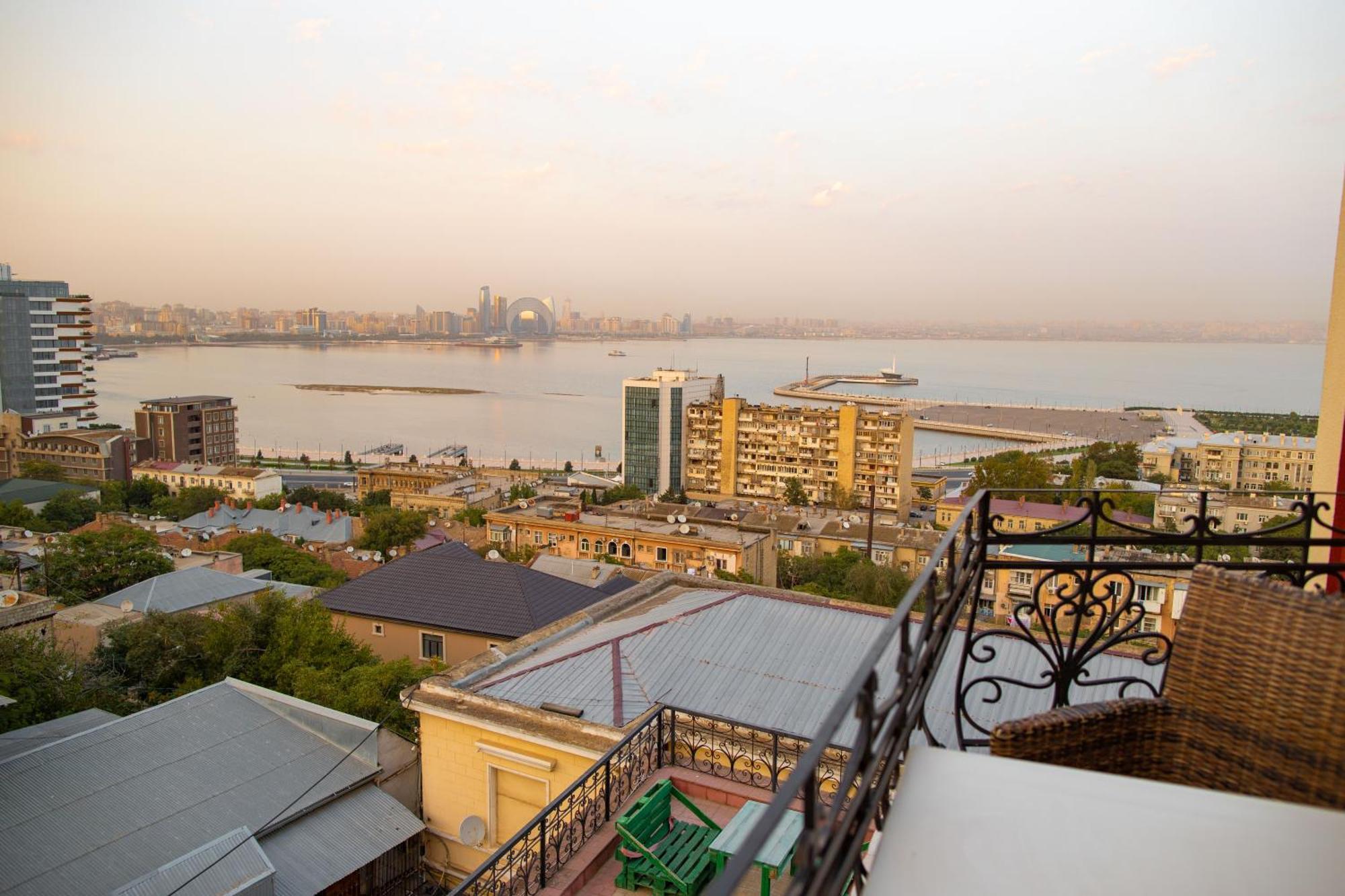 באקו Red Roof Seaview Hotel מראה חיצוני תמונה