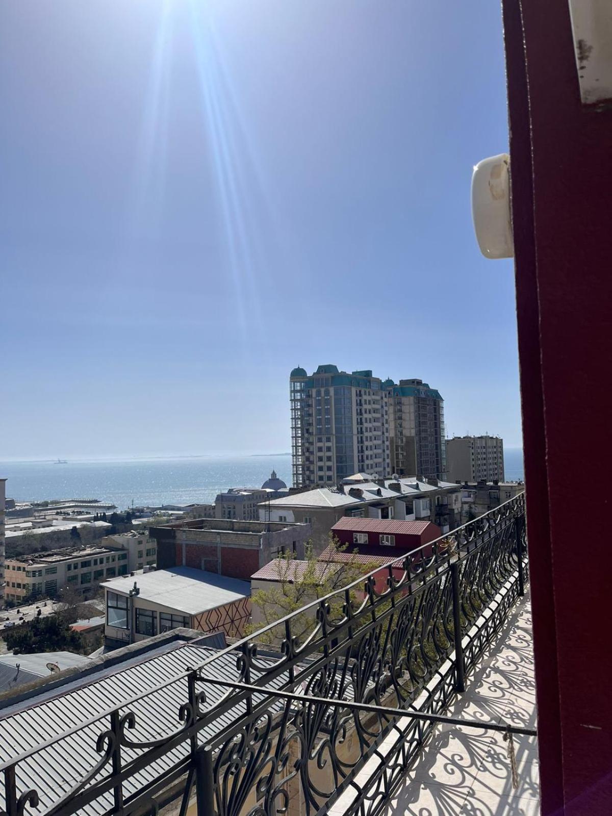 באקו Red Roof Seaview Hotel מראה חיצוני תמונה