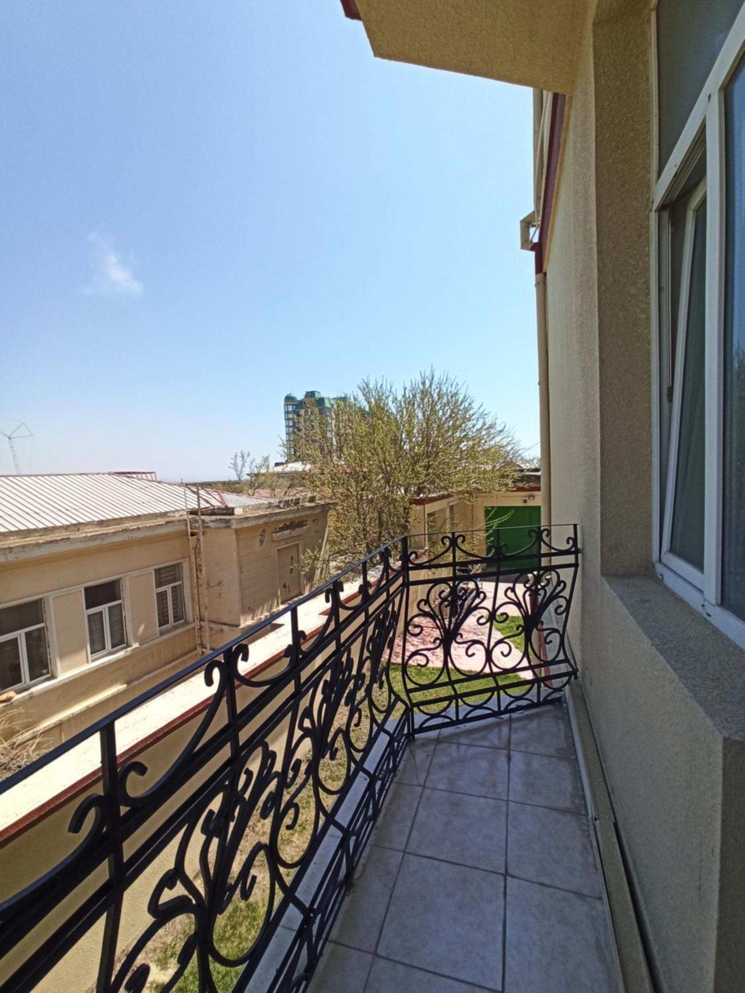 באקו Red Roof Seaview Hotel מראה חיצוני תמונה