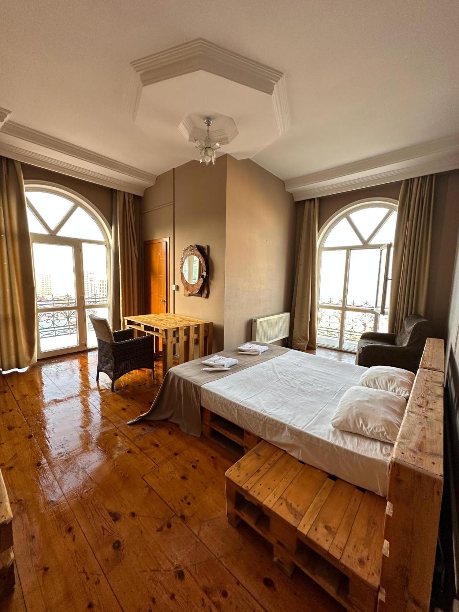 באקו Red Roof Seaview Hotel מראה חיצוני תמונה